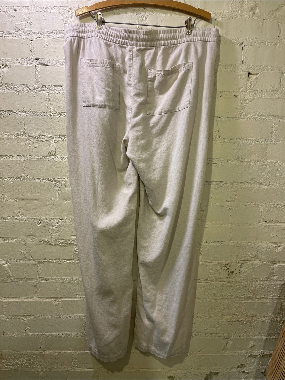 Old Navy Linen Blend Wide-Leg Drawstring Pants - Tall - Picture 2 of 10